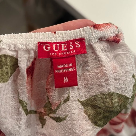 Guess Women’s Floral Flowy Blouse - Picture 8 of 8